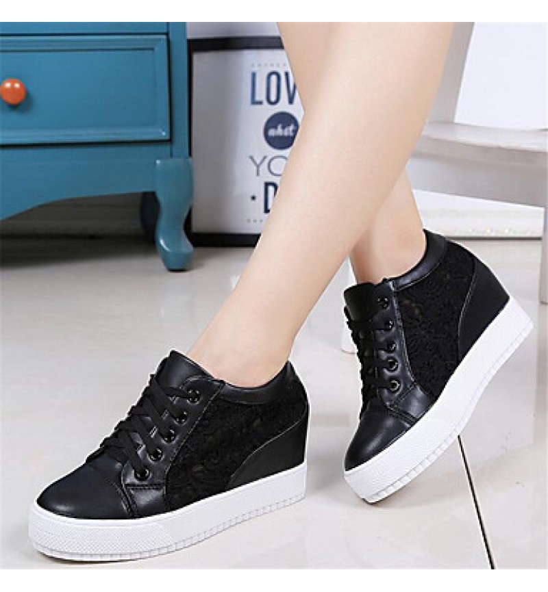 Women's Sneakersr Wedges Tulle / Leatherette Outdoor / Athletic / Casual Wedge Heel Lace-up Black / White